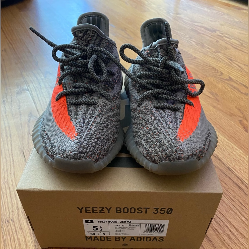 Yeezy Authentic with Original Box Size 5.5